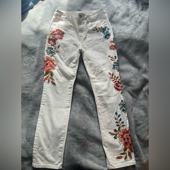 DRIFTWOOD Denim - DRIFTWOOD White Jeans with Multicolor Floral Embroidery